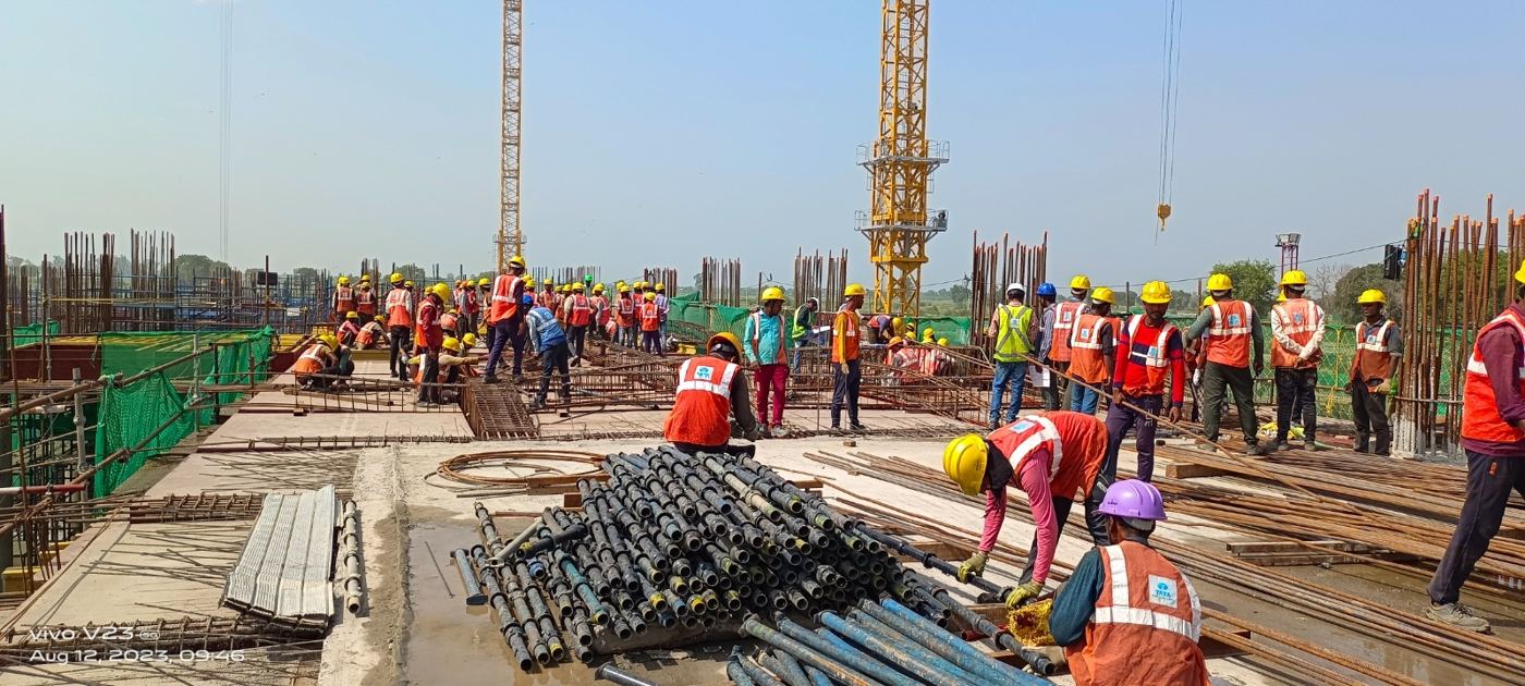 Noida Airport site workforce
